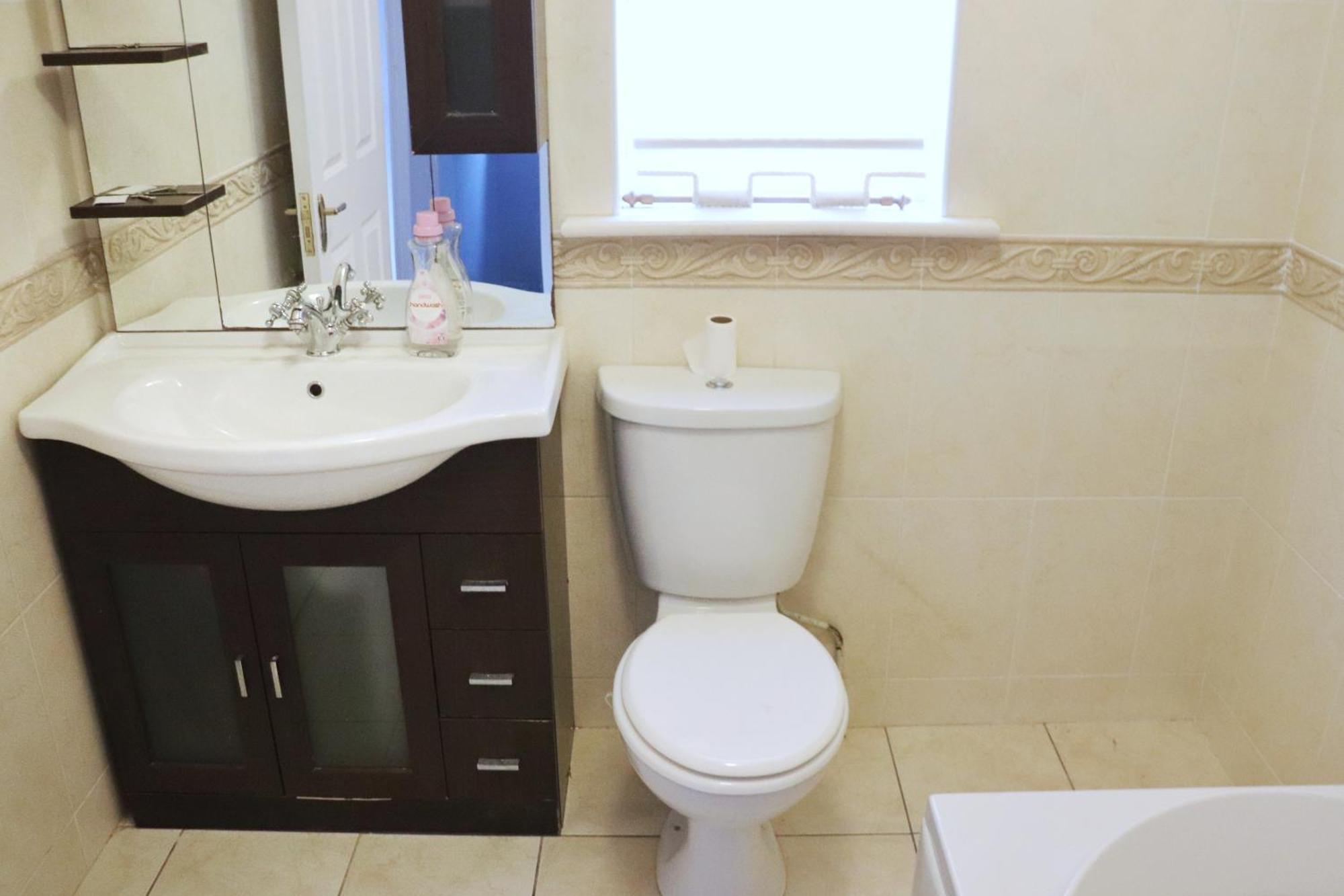 Deluxe Dwelling - 15 Mins From City/airport Séjour chez l'habitant Cork