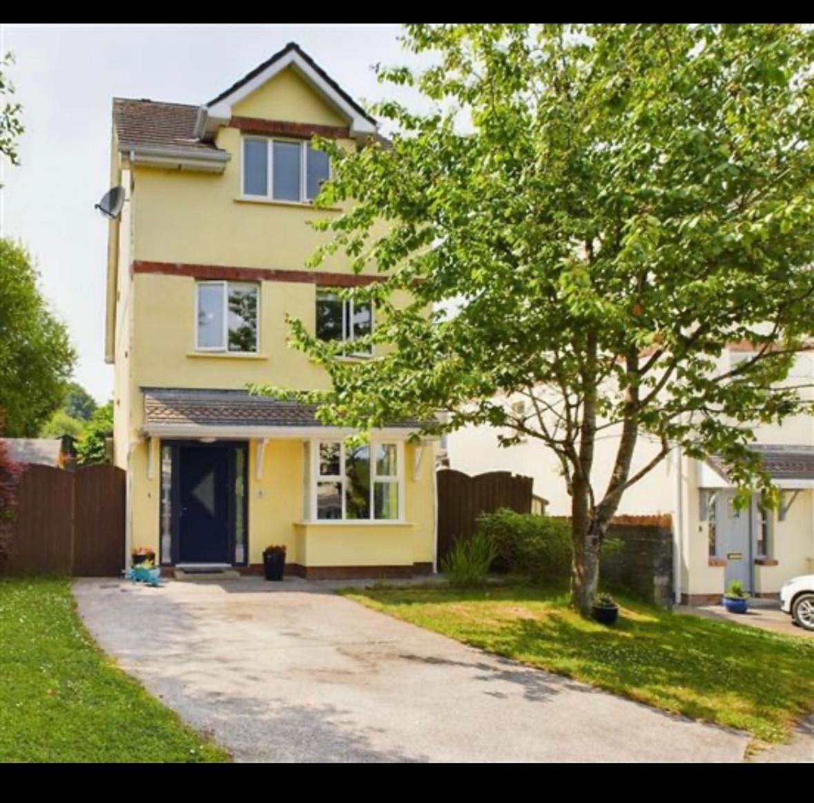 Deluxe Dwelling - 15 Mins From City/airport Séjour chez l'habitant